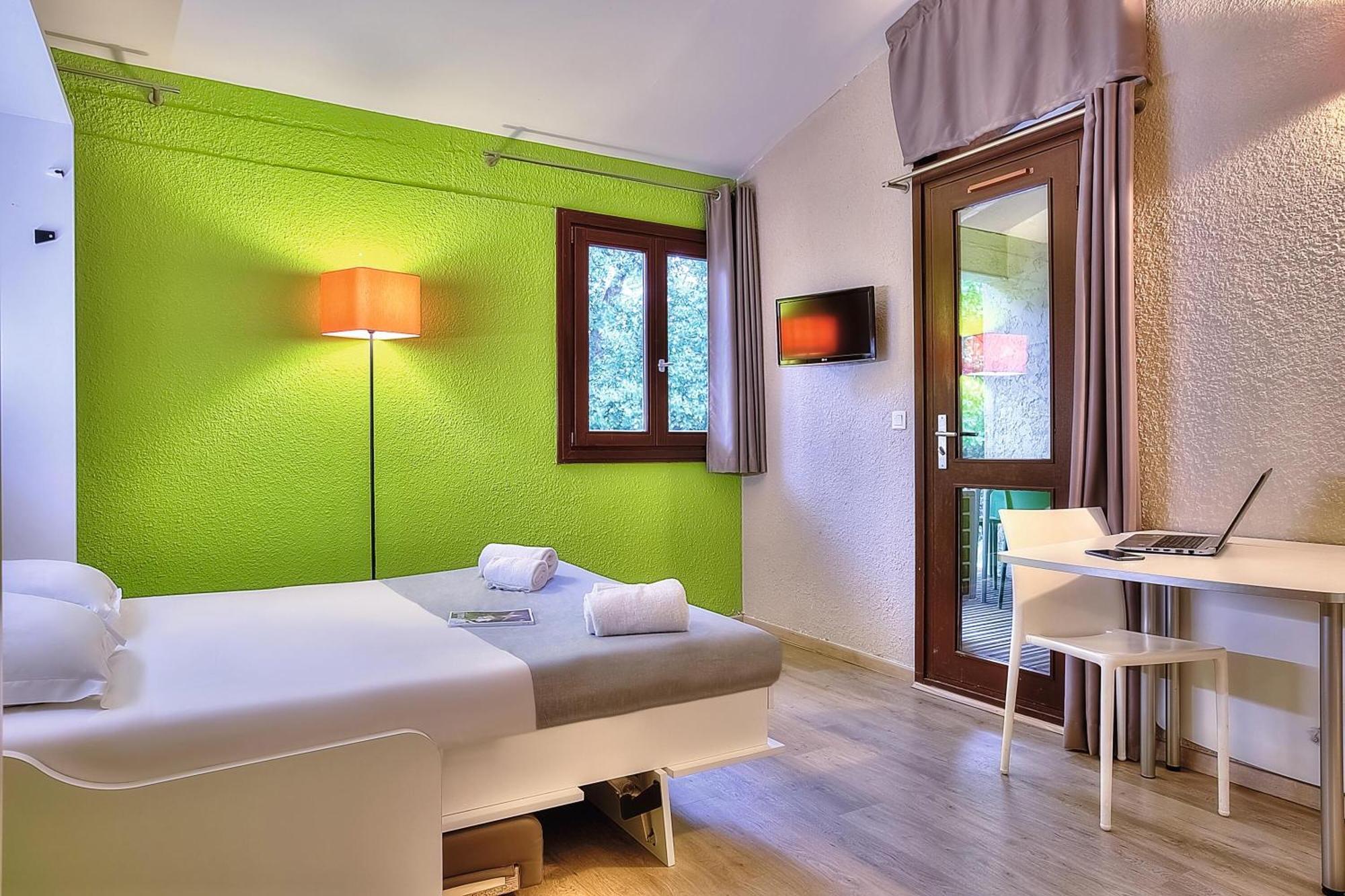 Отель Belambra Clubs La Colle-Sur-Loup - Les Terrasses De Saint-Paul De Vence Экстерьер фото