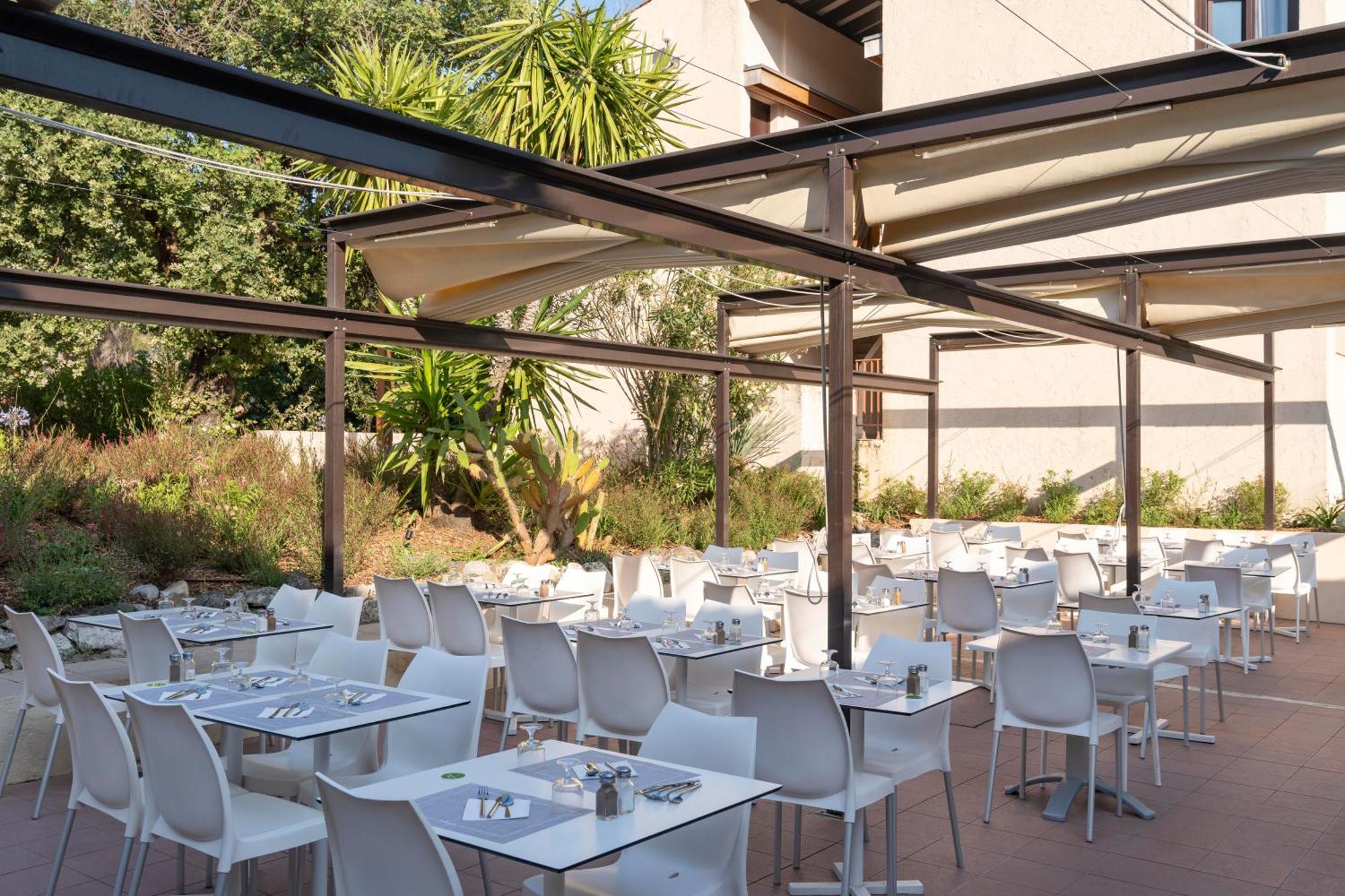 Отель Belambra Clubs La Colle-Sur-Loup - Les Terrasses De Saint-Paul De Vence Экстерьер фото